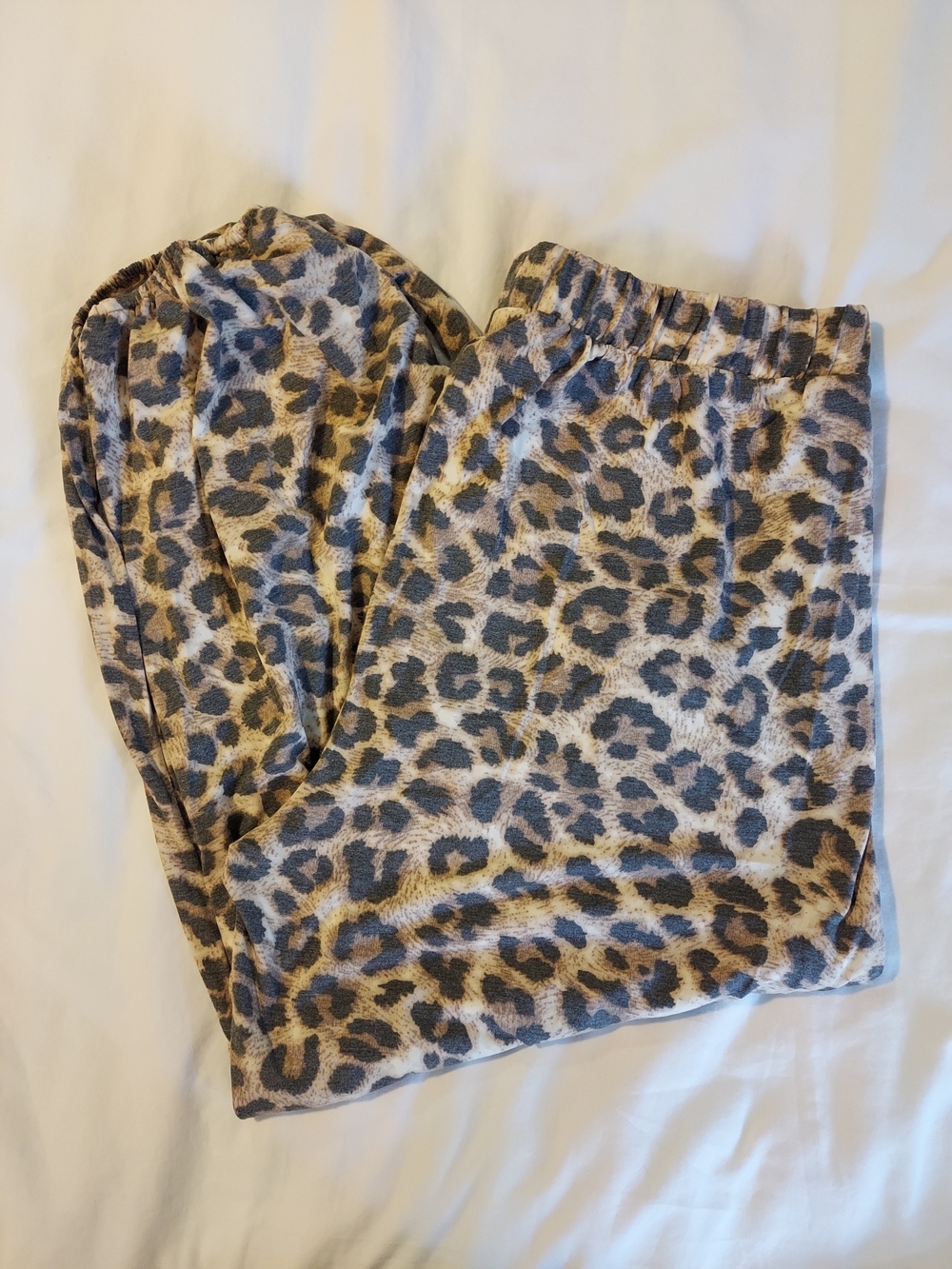 Zenana Outfitters Leopard Print Wide-Leg Side Slit Harem Joggers - 2X - Picture 9 of 10